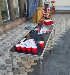 Beerpong bord på en företagsfet