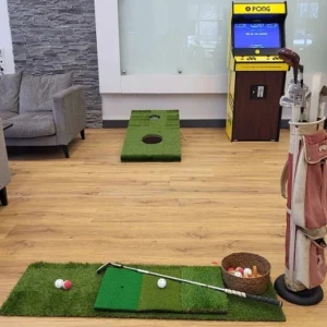 Hyra golf cornhole då ingår spelbräda, chipmatta, klubba och bollar