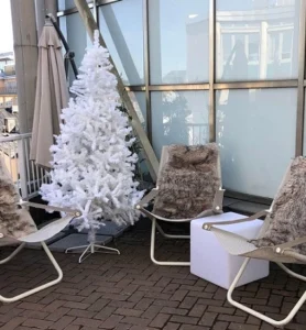 Fina vita julgranar att hyra i Stockholm